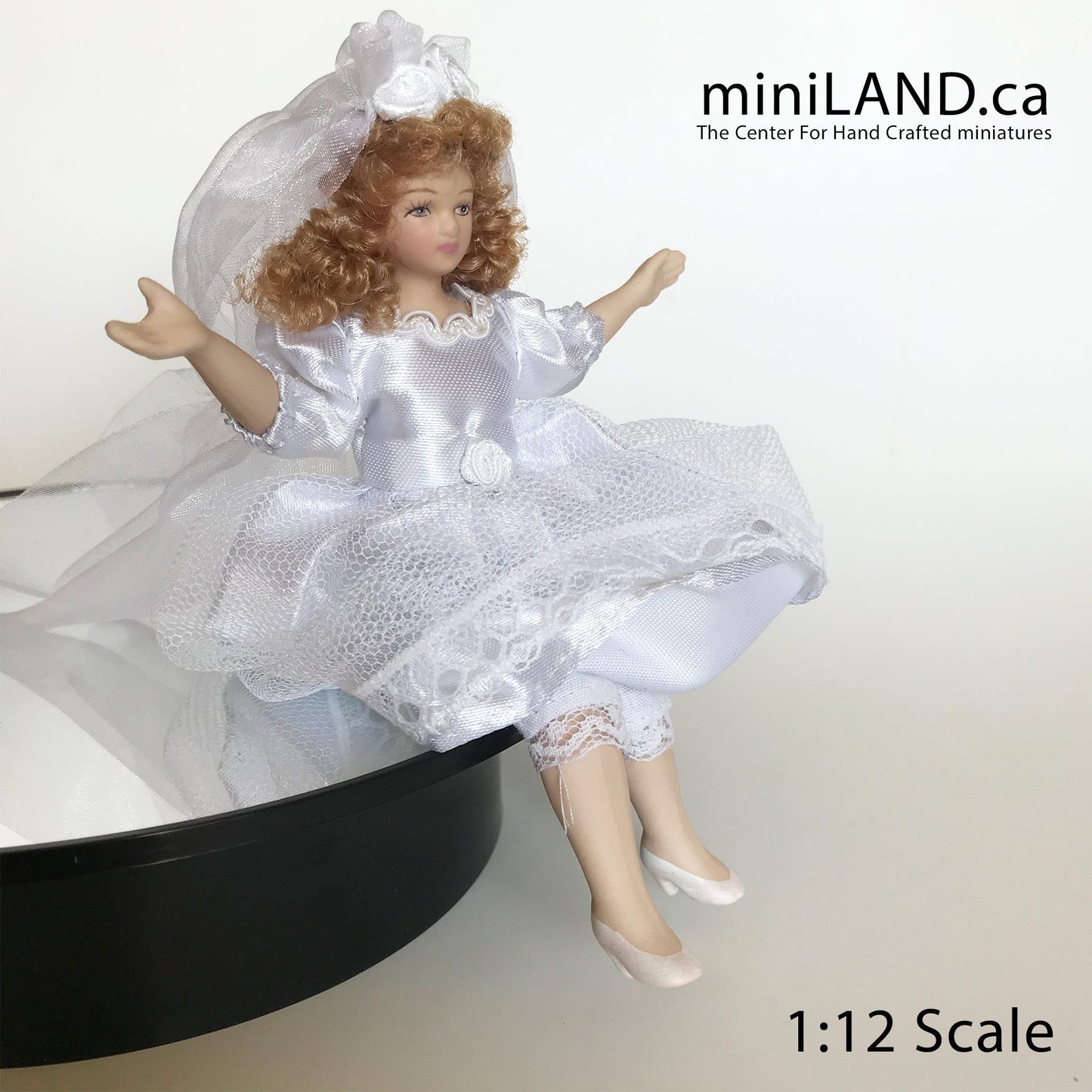 Bendable Doll for 1:12 Dollhouse - Bride Wedding Love miniature mini porcelain with bending parts for position positioning bend dolls