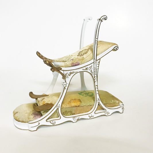 Prince Bertie love seat chair dollhouse miniature 1:12 scale Paris Le Chabanais brothel *** limited addition *** A V4025 siège d'amour