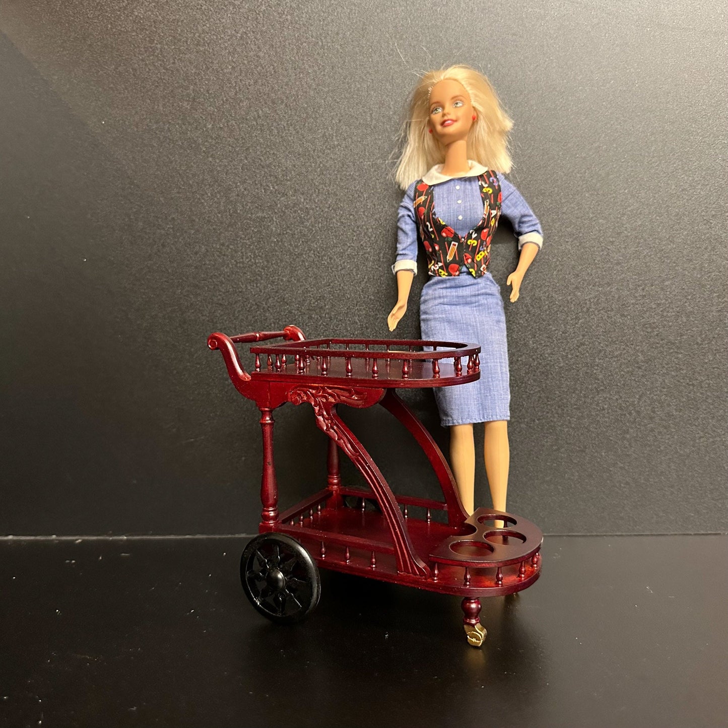 1:6 scale Tea Trolley Cart Quality Liquor service Mahogany for dollhouse miniature For fashion dolls