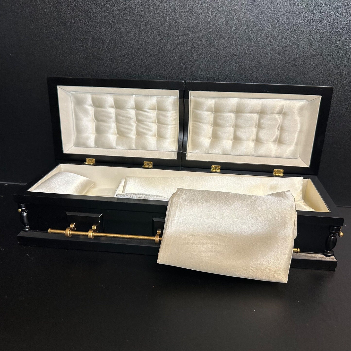 1:6 Scale Wooden miniature coffin casket BLACK color for 1/6 dollhouse doll Funeral buried For fashion dolls