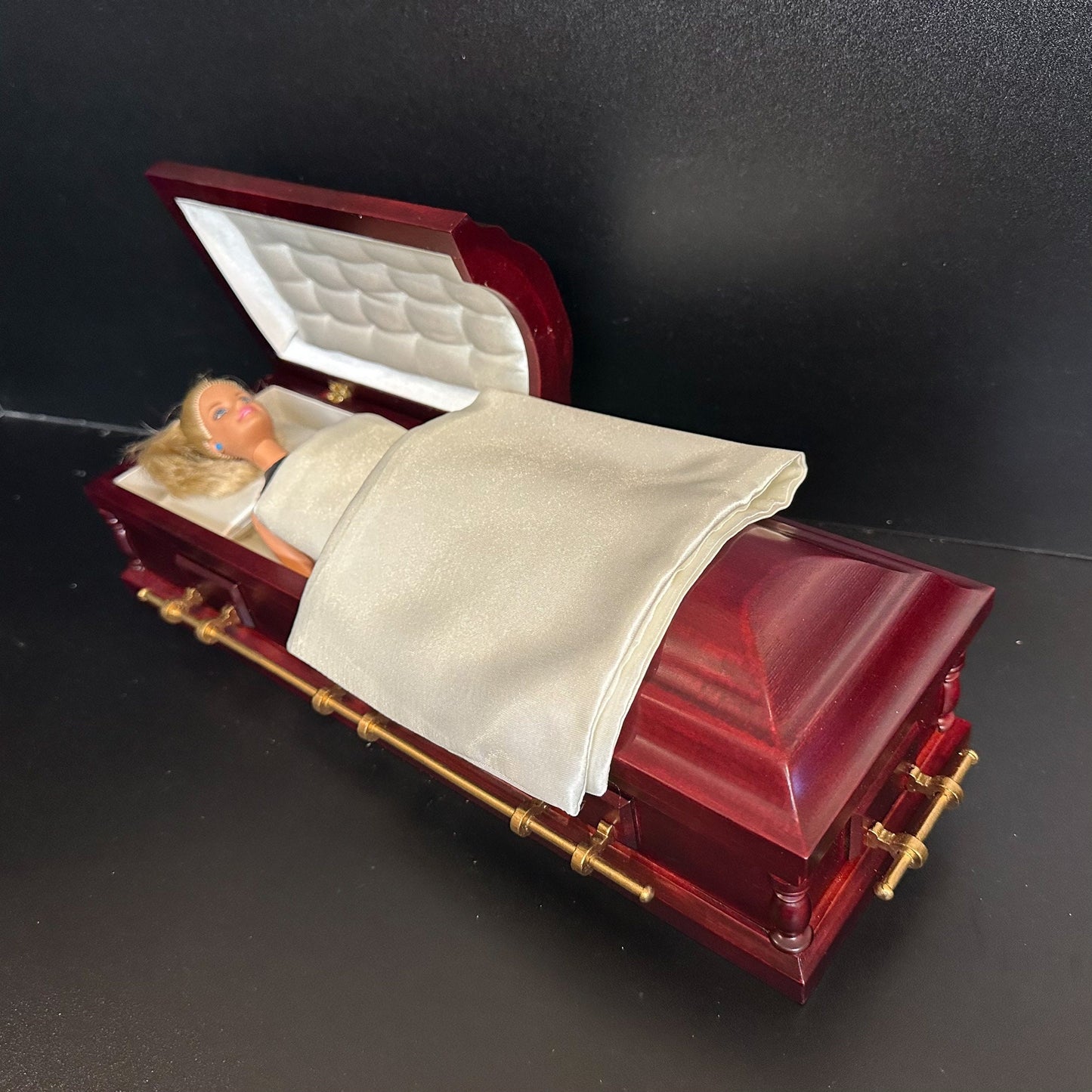 1:6 Scale Wooden miniature coffin casket Mahogany color for 1/6 dollhouse doll Funeral buried For fashion dolls