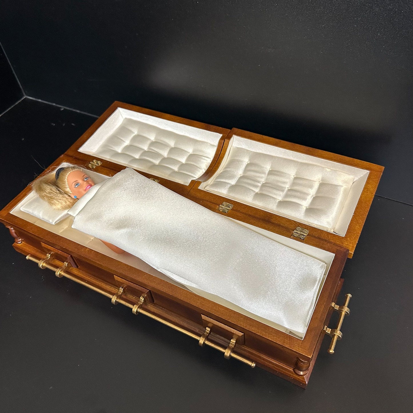 1:6 Scale Wooden miniature coffin casket WALNUT color for 1/6 dollhouse doll Funeral buried For fashion dolls