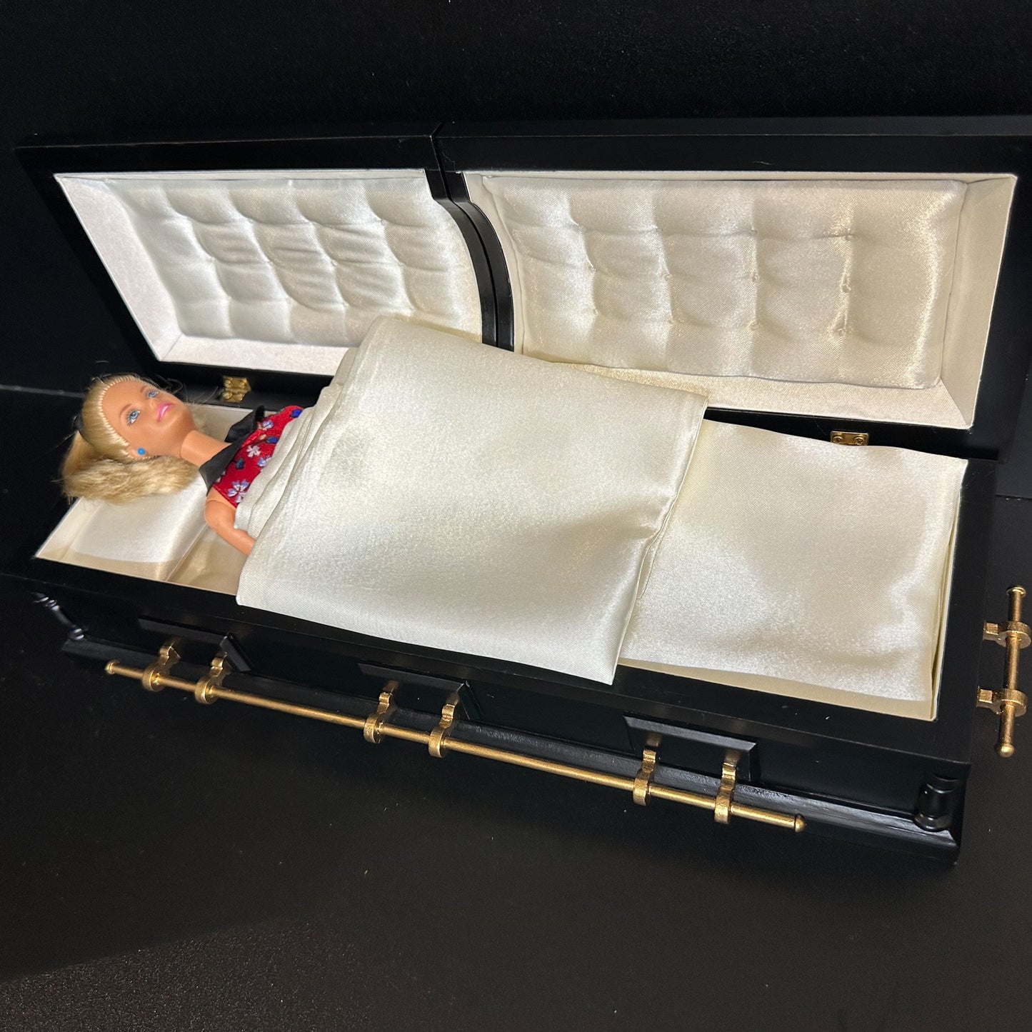 1:6 Scale Wooden miniature coffin casket BLACK color for 1/6 dollhouse doll Funeral buried For fashion dolls