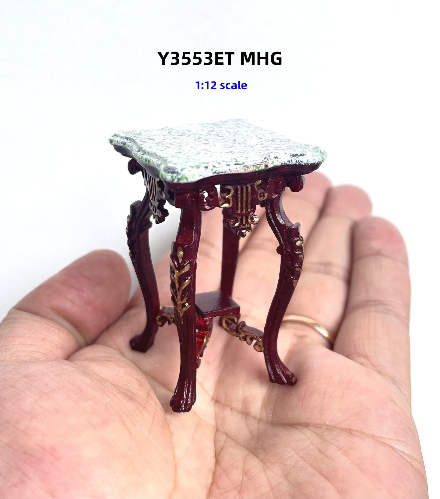 Carved and mahogany-wood exquisite tall end table stand Victorian period for dollhouse miniature 1:12 gold details Y3553