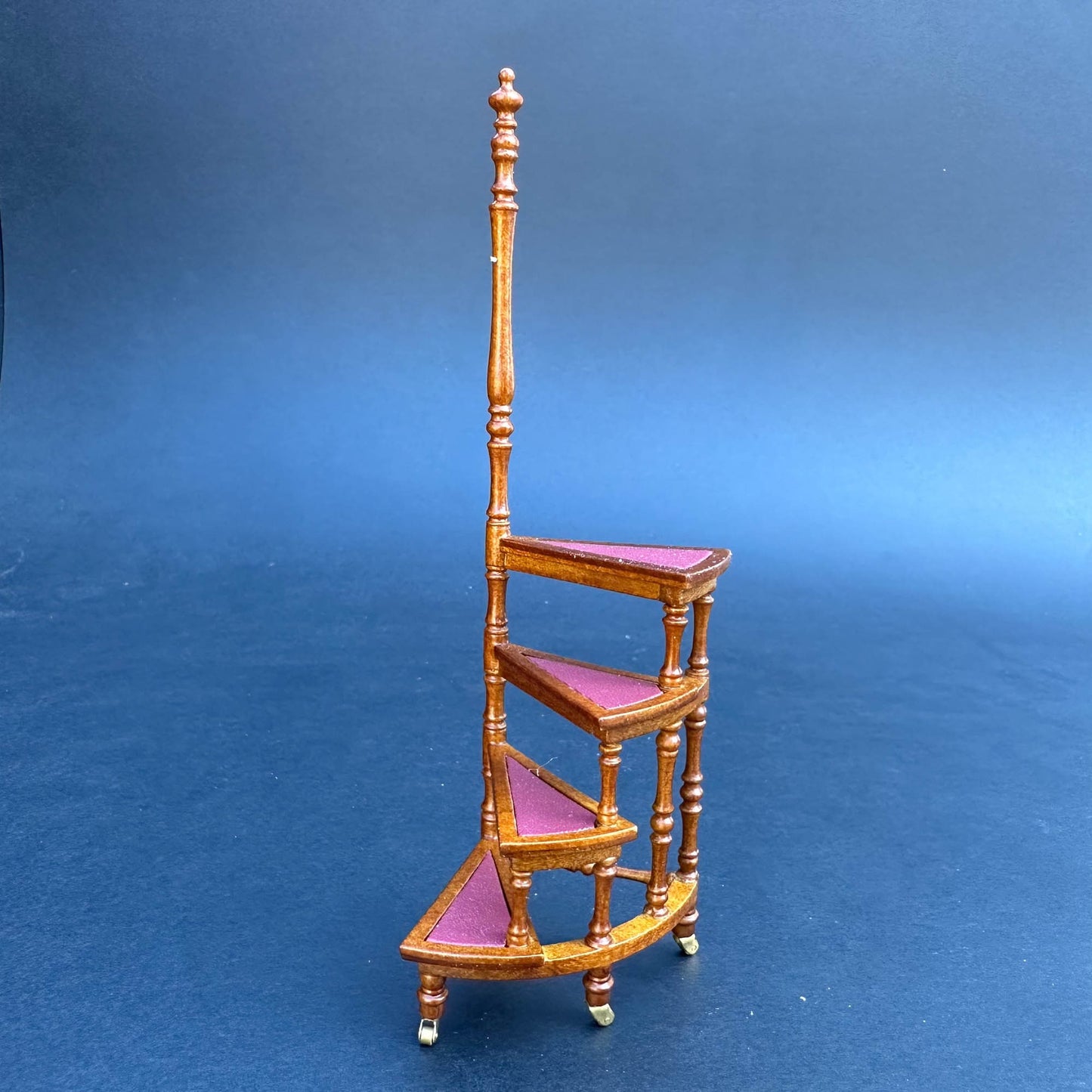 Library ladder step ladder WALNUT Victorian. Solid wood-covered Burgundy leather four-stage  1:12 scale for dollhouse miniature stairs
