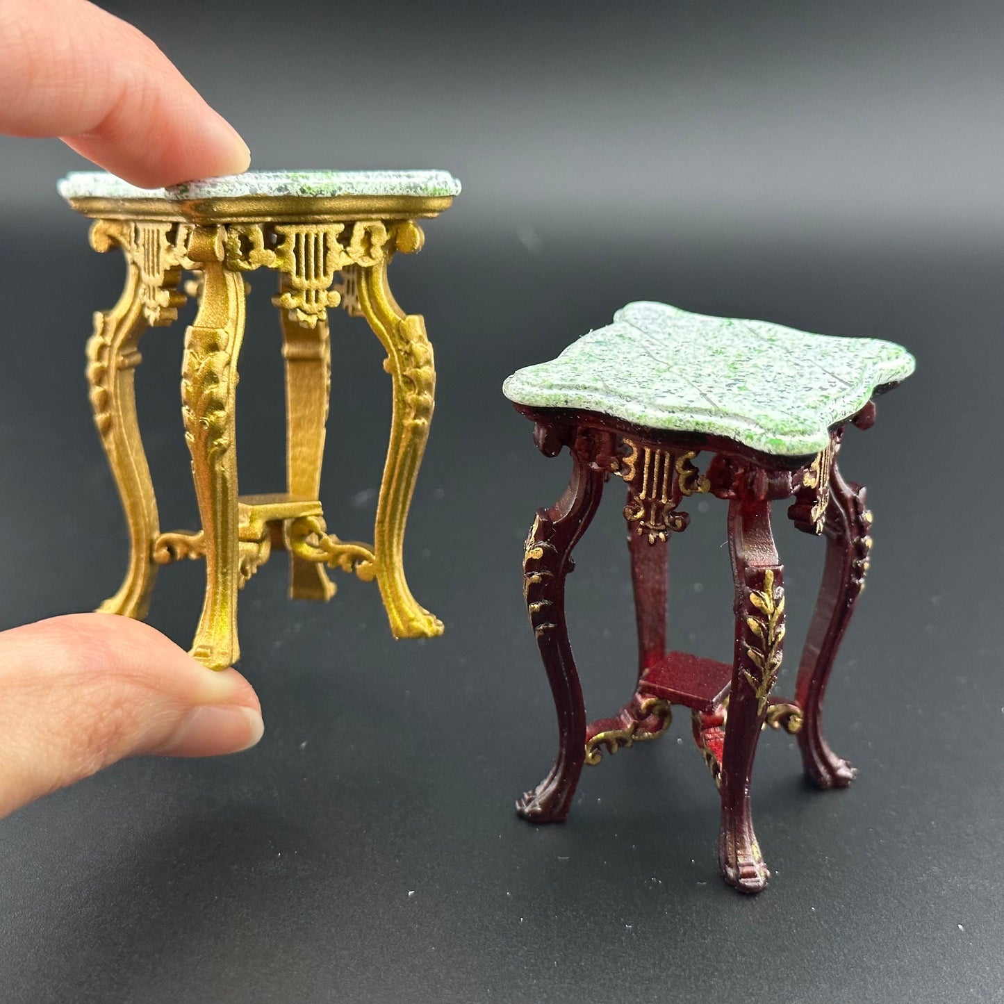 Carved and gilt-wood exquisite tall end table stand Victorian period for dollhouse miniature 1:12 gold details Y3553