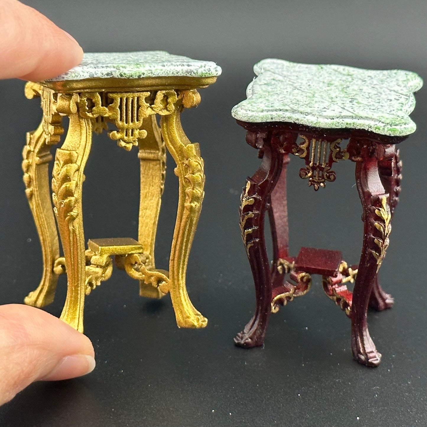 Carved and gilt-wood exquisite tall end table stand Victorian period for dollhouse miniature 1:12 gold details Y3553