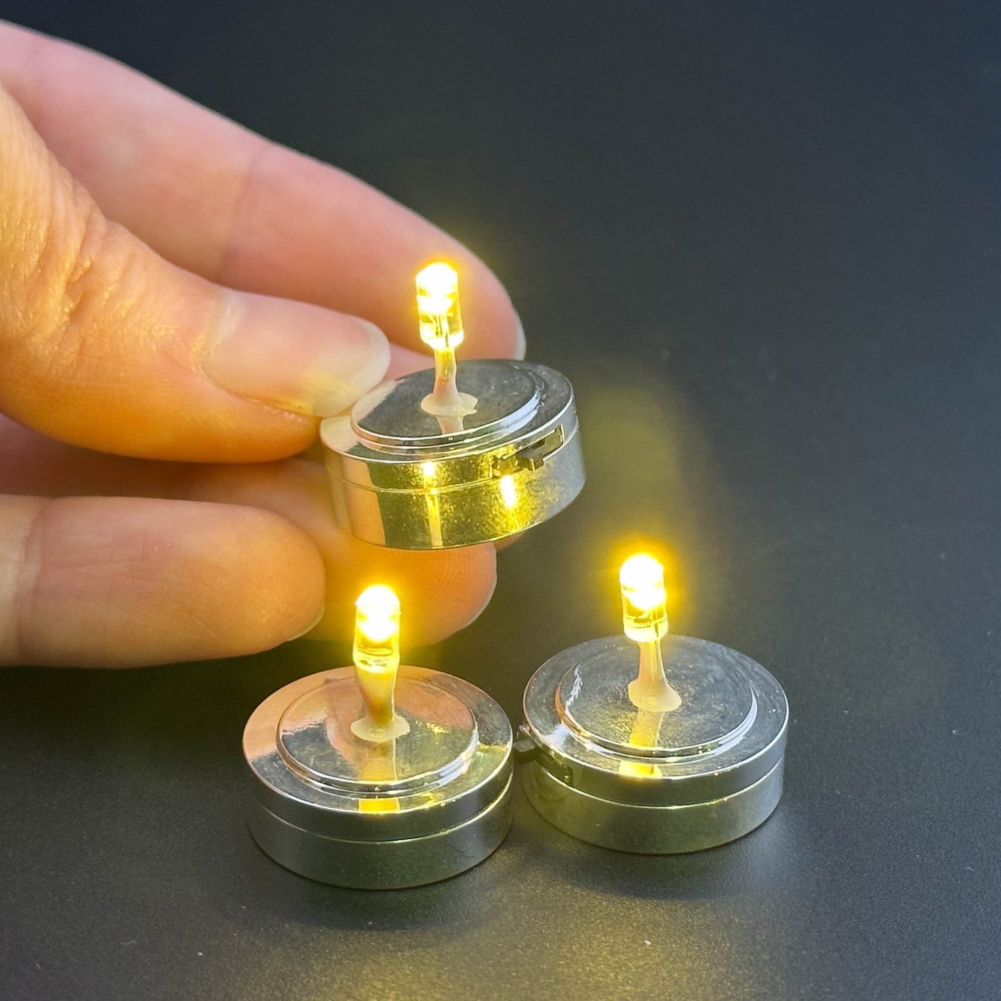 Lot de 3 LED super lumineuses à monter soi-même, avec interrupteur marche/arrêt et batterie, échelle 1:12.