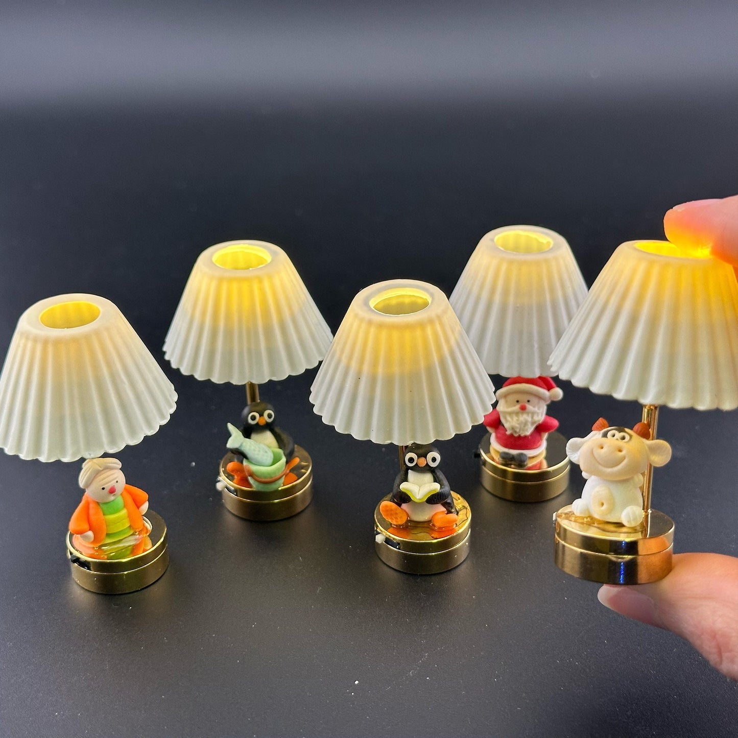 Dollhouse child baby nursery  Lamp LED  bright with On/off switch 1:12 dollhouse miniature 2.1"H battery operated