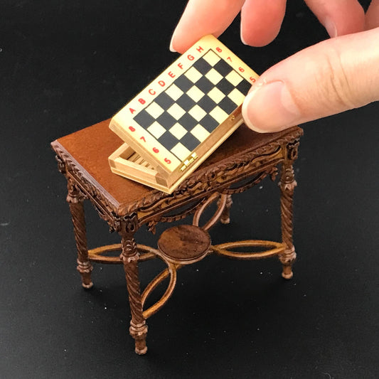 Miniature Checkers and backgammon board game toy for 1:12 scale dollhouse V4084M