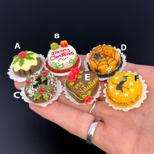 Handmade holiday cake in  1:12 scale dollhouse miniature polymer clay