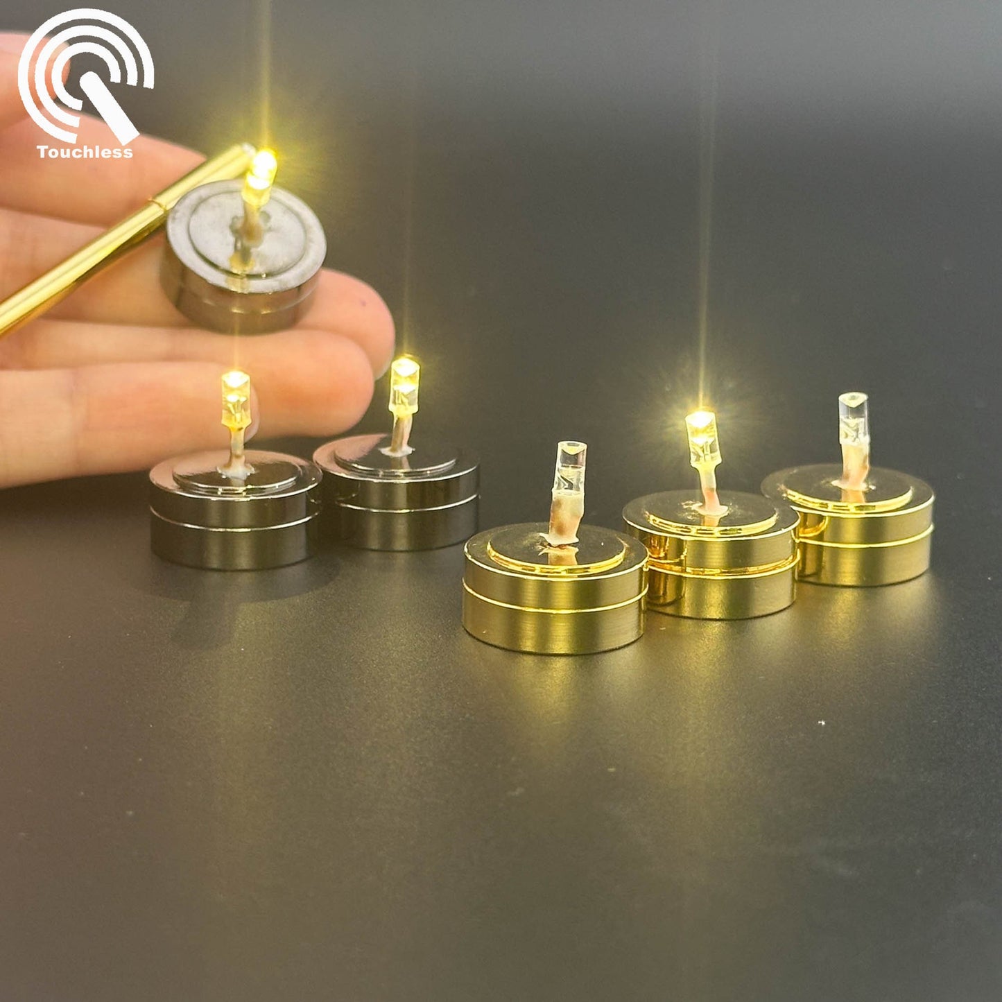 Lot de 3 lampes miniatures à LED à monter soi-même, base ultra-lumineuse, fonctionnement sans contact avec baguette, échelle 1:12, pour maison de poupée, sans contact ni interrupteur.