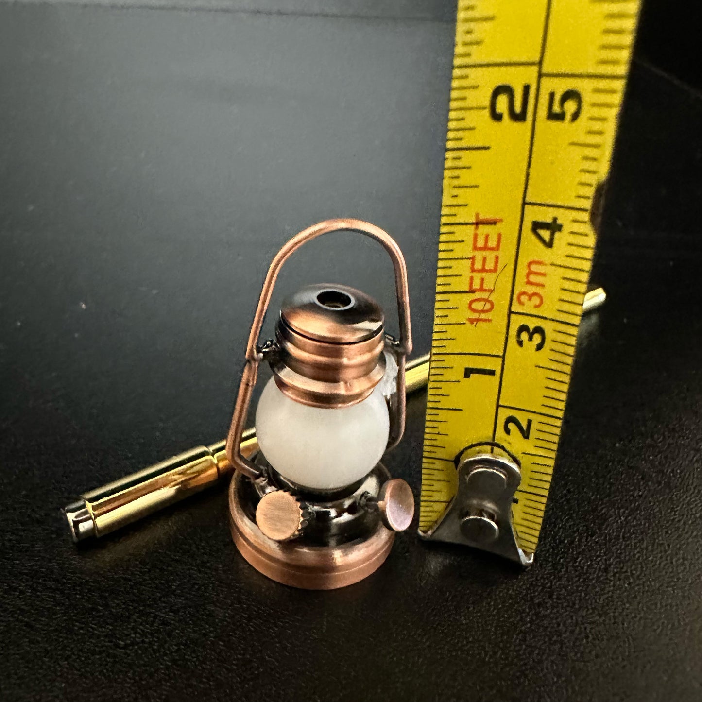 Lanterne à huile miniature sans contact avec baguette 1:12 LED pour maison de poupée, sans contact, sans interrupteur, bâton magique féerique