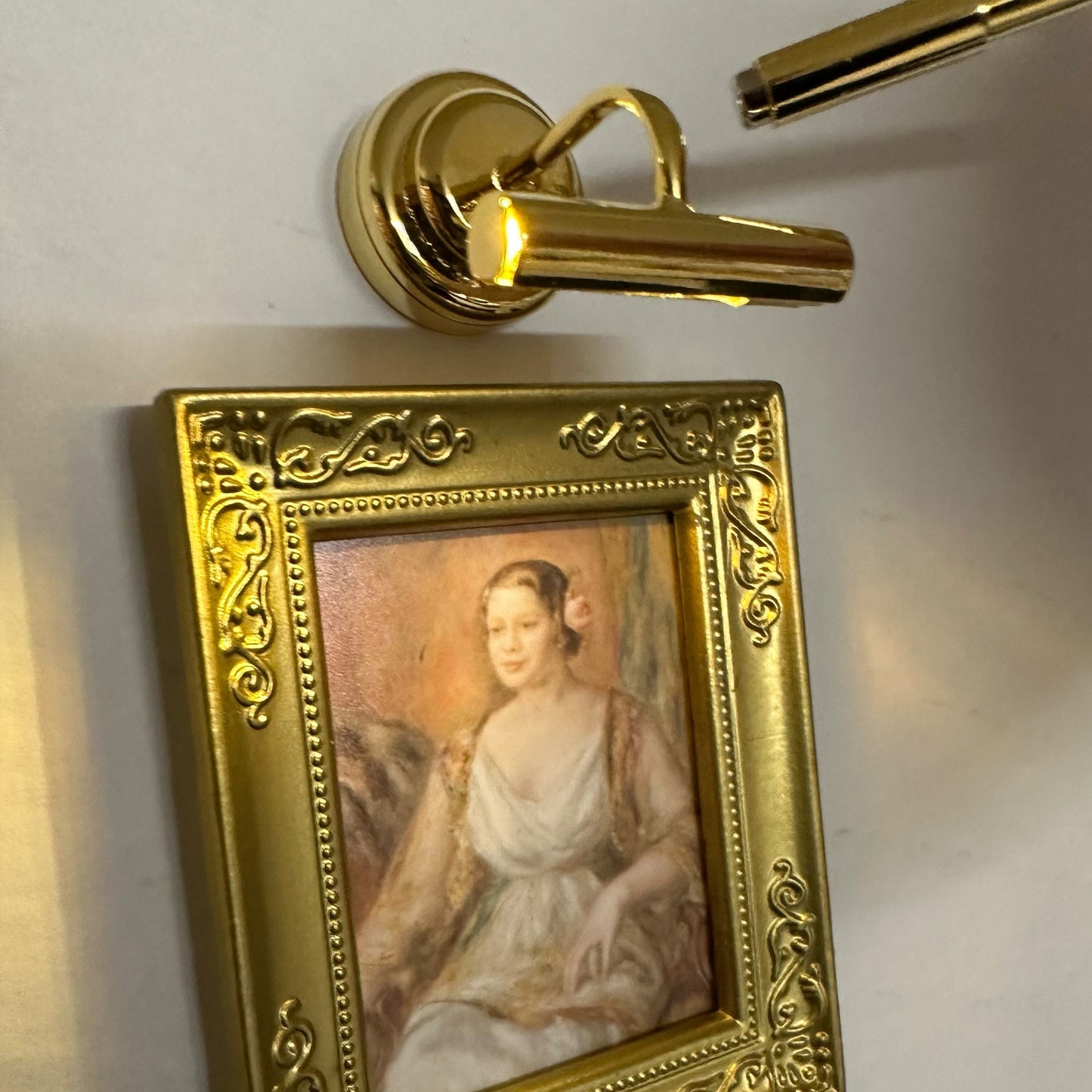 Miniature Touchless operation sensor with Wand 1:12  Wall picture art lamp light LED Dollhouse No-touch No-Switch Stick Fairy Magic
