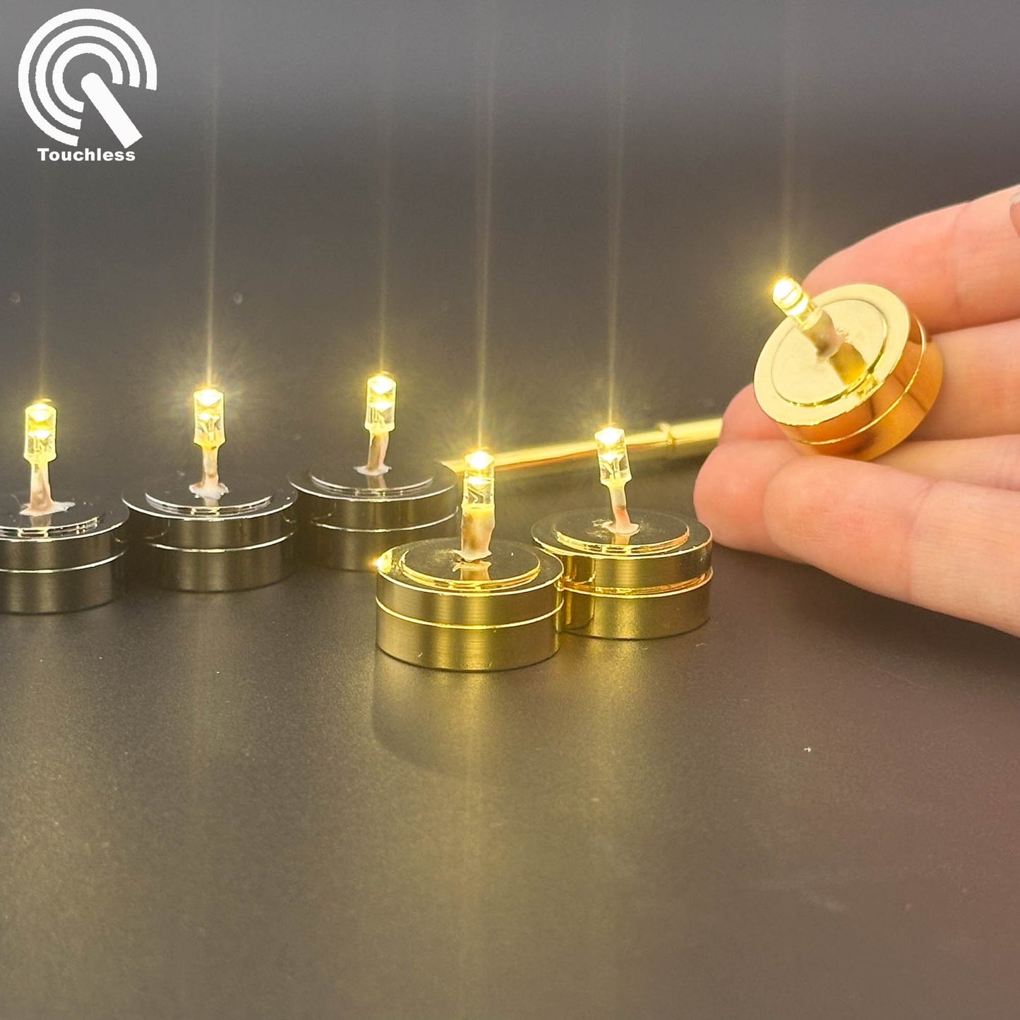 Lot de 3 lampes miniatures à LED à monter soi-même, base ultra-lumineuse, fonctionnement sans contact avec baguette, échelle 1:12, pour maison de poupée, sans contact ni interrupteur.