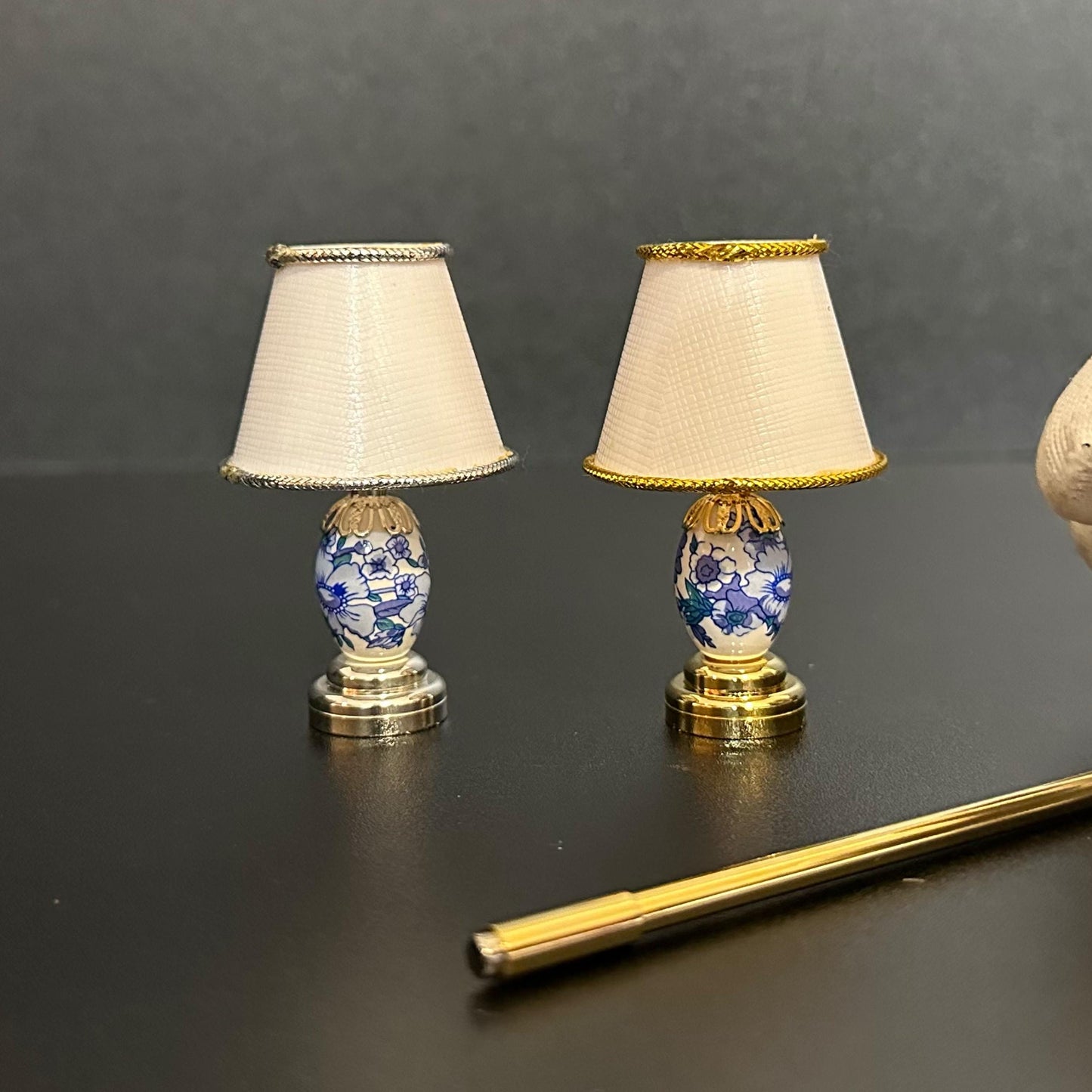 Miniature Touchless operation with Wand  1:12 blue table lamp LED for Dollhouse No-touch No-Switch Stick Fairy Magic