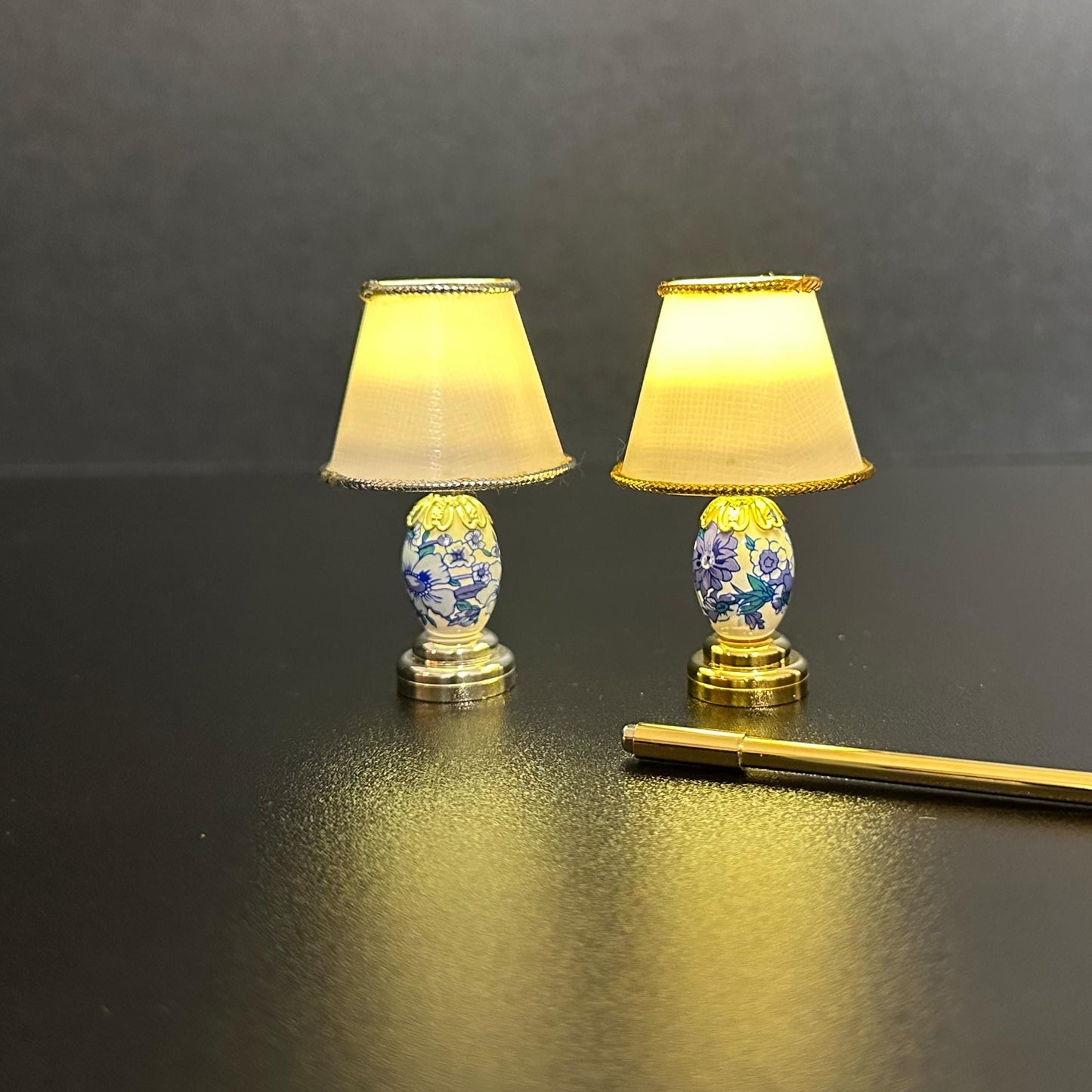 Miniature Touchless operation with Wand  1:12 blue table lamp LED for Dollhouse No-touch No-Switch Stick Fairy Magic