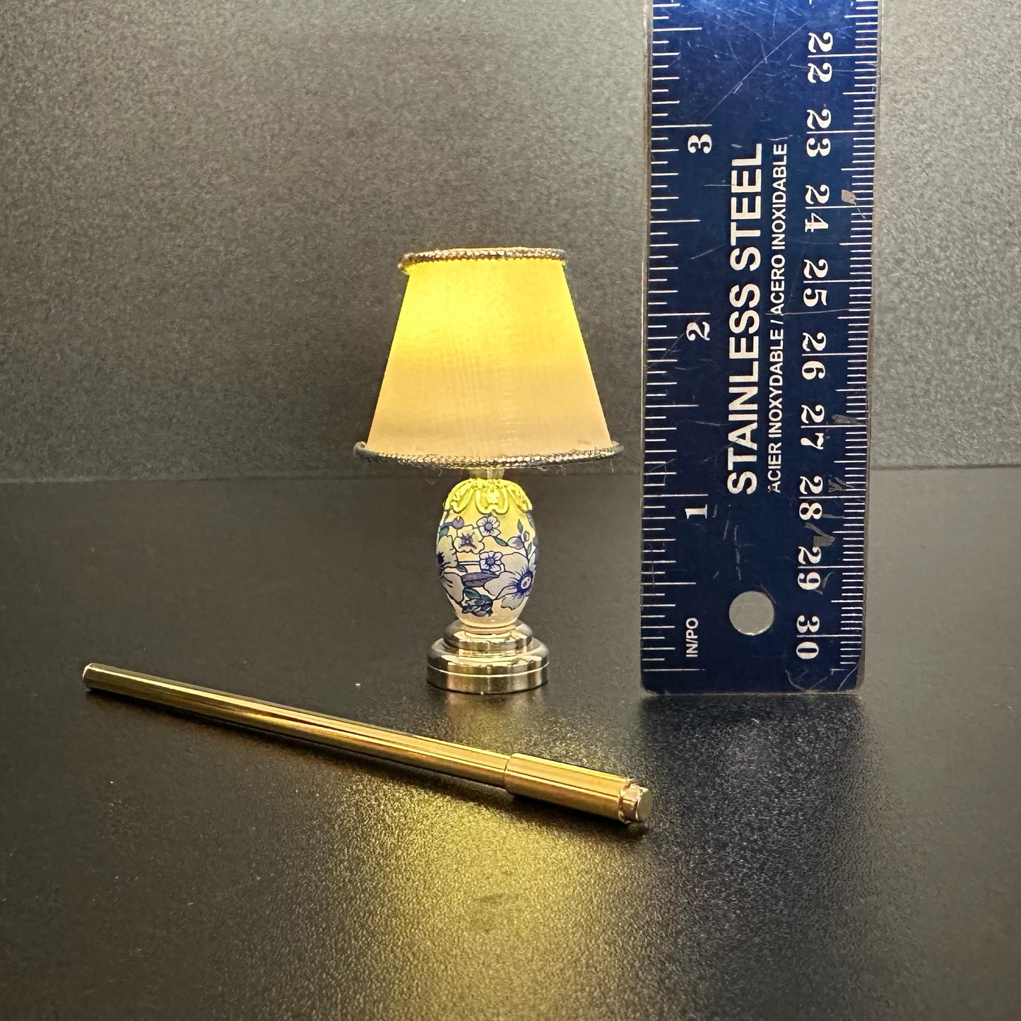 Miniature Touchless operation with Wand  1:12 blue table lamp LED for Dollhouse No-touch No-Switch Stick Fairy Magic