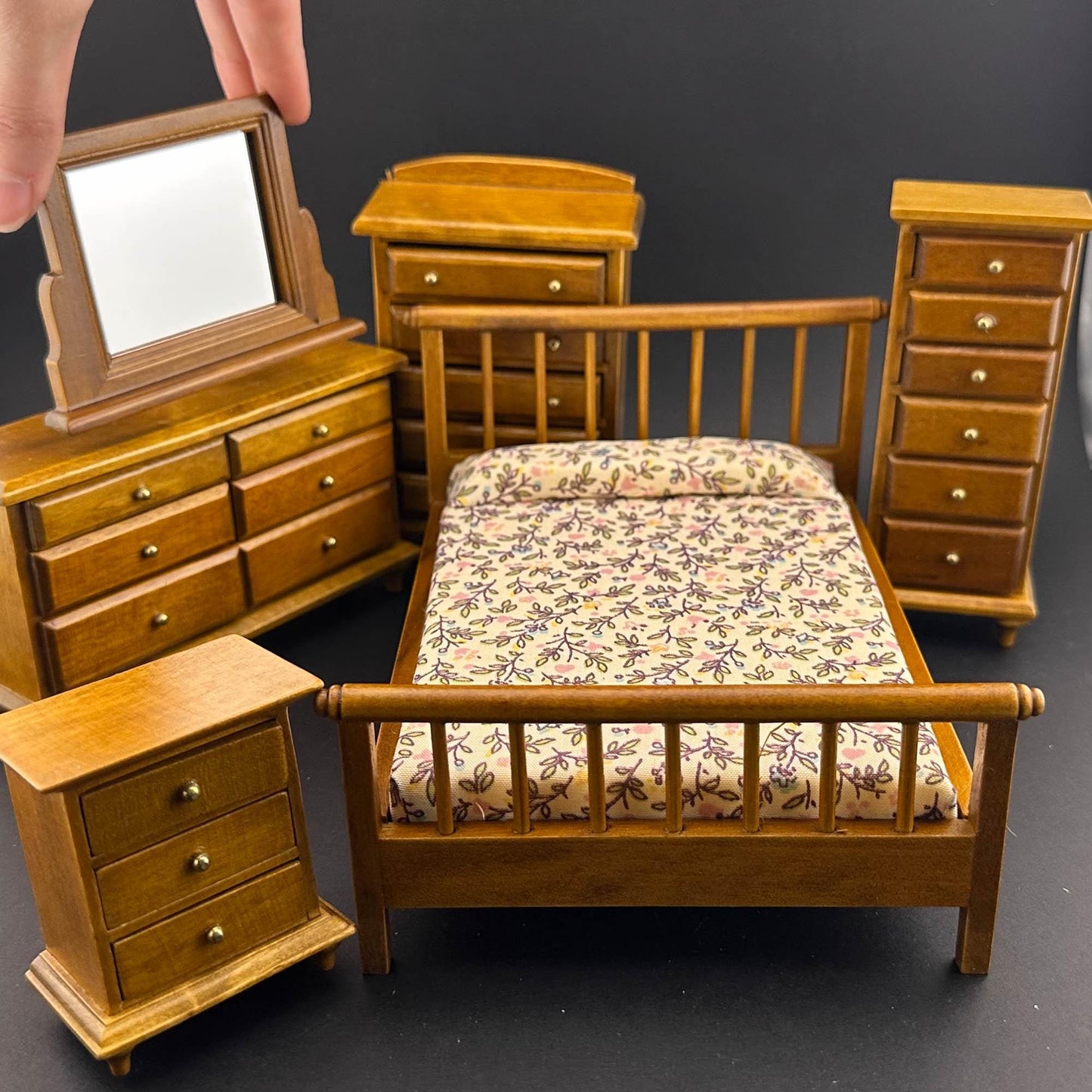 Miniature bedroom suite Economy Set 6pcs ber dresser bedstand mirror for 1:12 scale dollhouses miniature walnut wood