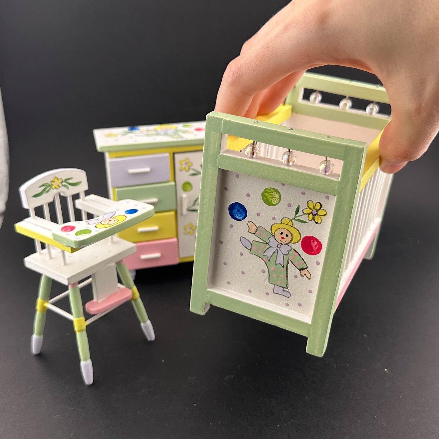 Nursery baby miniature Set 3pcs cradle highchair dresser Flowers decoration for 1:12 scale dollhouse economic