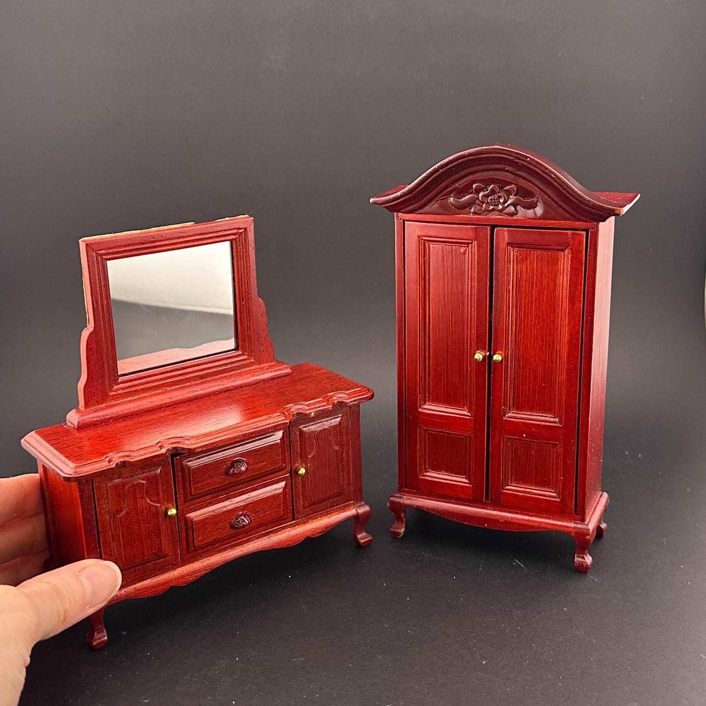 Victorian Miniature bedroom suite Economy 4pcs bed dresser bedstand mirror wardrobe 1:12 scale dollhouses miniature Mahogany wood