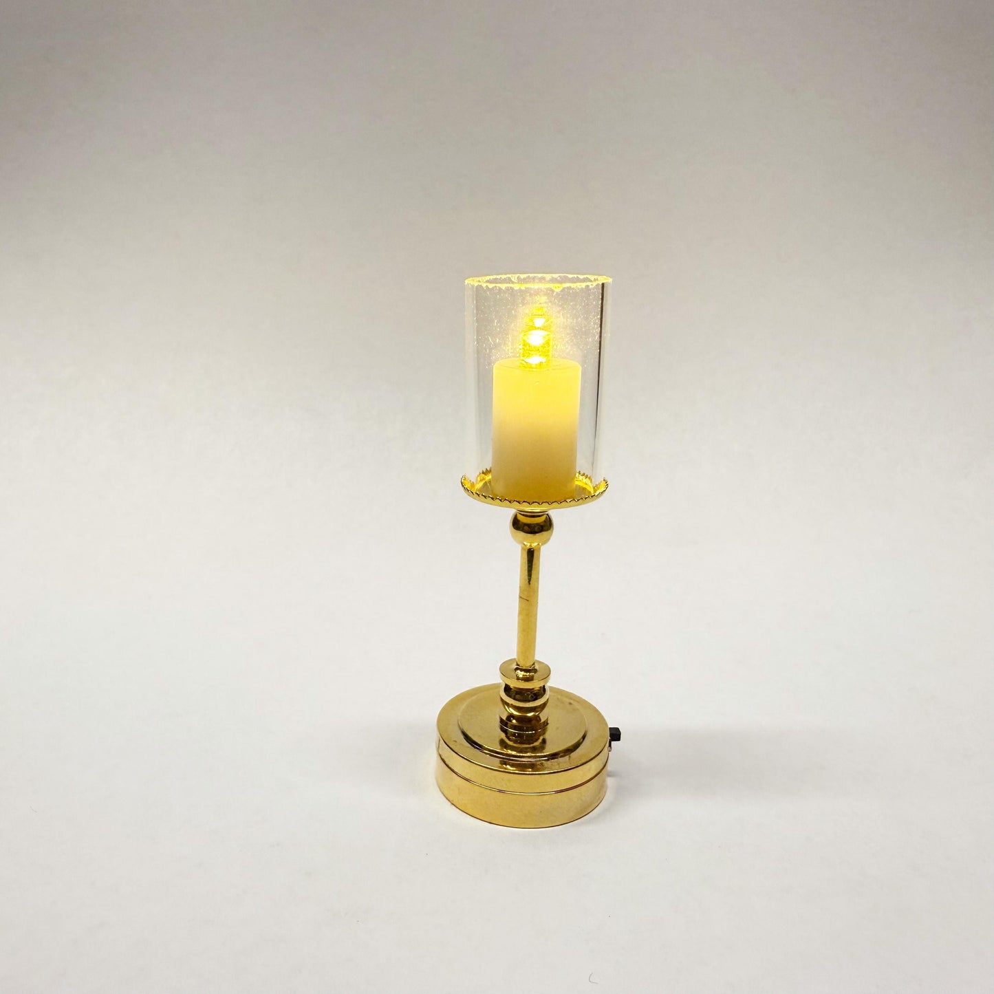 Lampe de table à bougie sur pied, chandelier, super lumineuse, avec interrupteur marche/arrêt, pour miniatures de maison de poupée à l'échelle 1:12