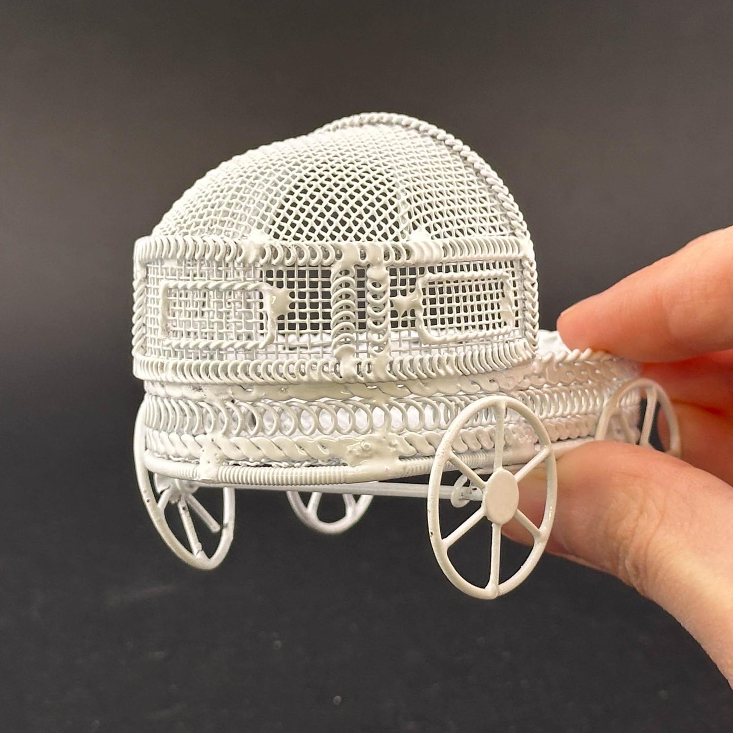 Miniature Victorian Flower Cart – 1:12 Scale White Wire, Elegant Plant Stand for Dollhouse Garden, Flower Shop, or Decorative Display