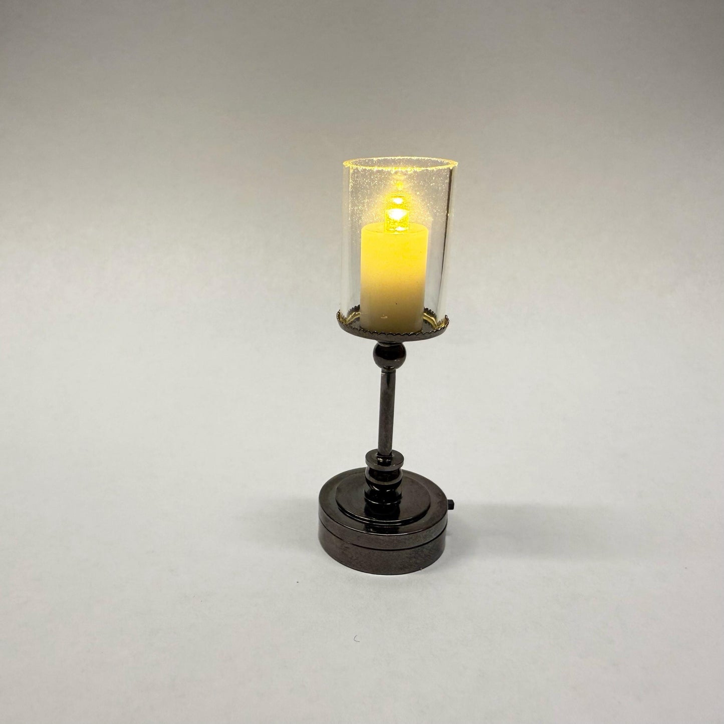 Lampe de table à bougie sur pied, chandelier, super lumineuse, avec interrupteur marche/arrêt, pour miniatures de maison de poupée à l'échelle 1:12