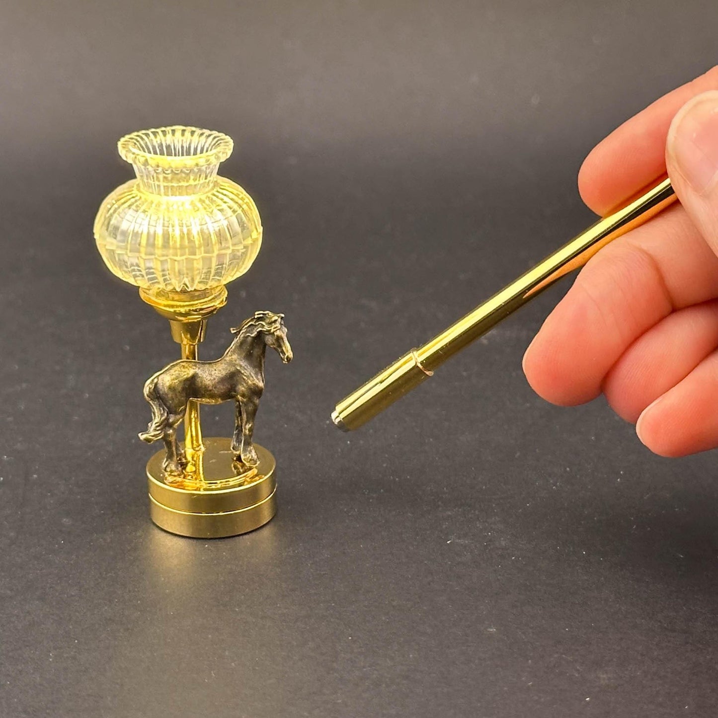 Miniature Touchless operation with Wand  1:12 table lamp LED for Dollhouse No-touch No-Switch Stick Horse table light