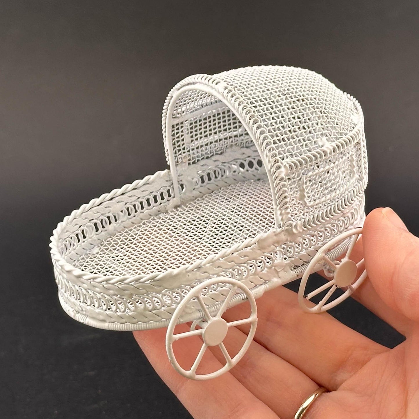 Miniature Victorian Flower Cart – 1:12 Scale White Wire, Elegant Plant Stand for Dollhouse Garden, Flower Shop, or Decorative Display