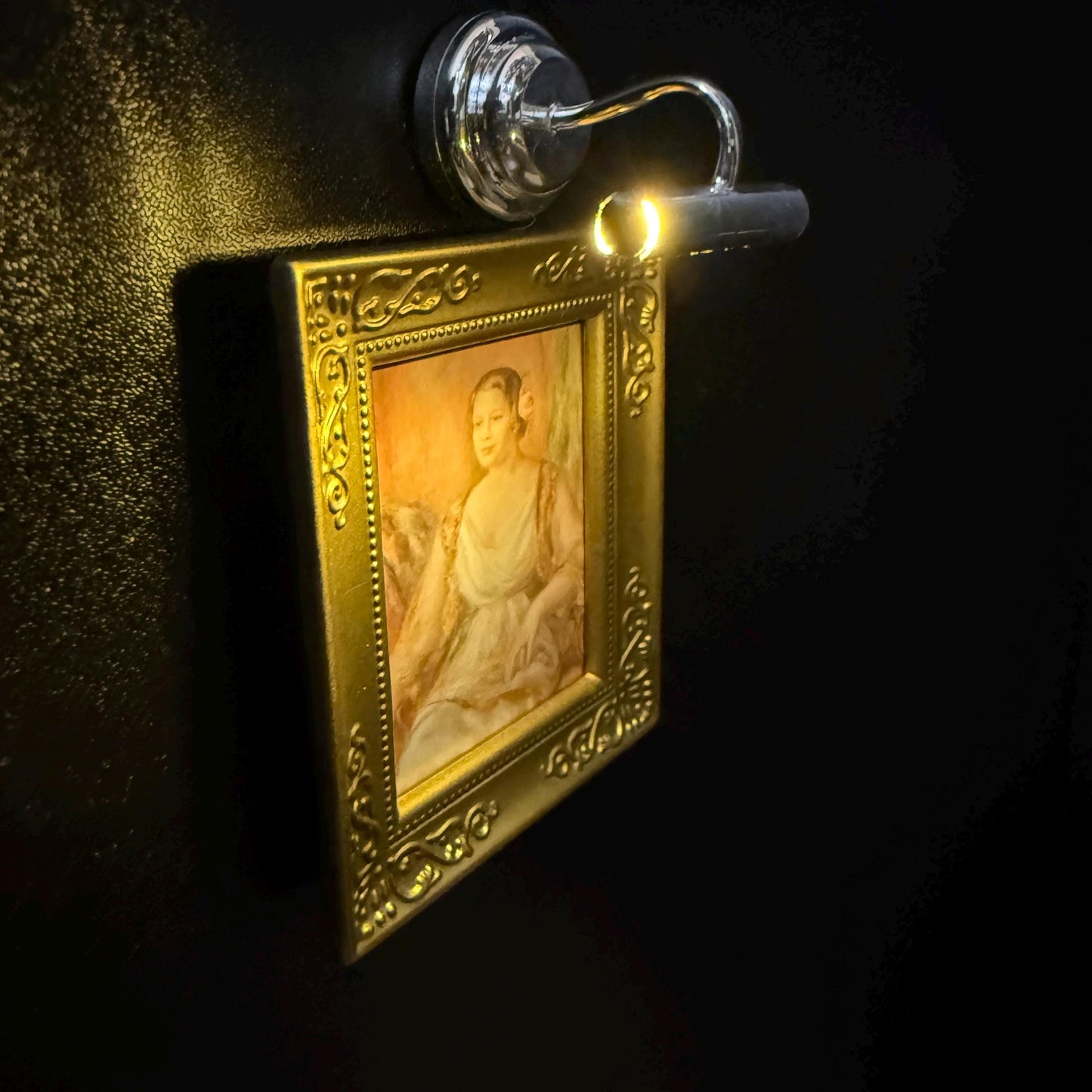 Dollhouse miniature Silver picture lamp or desk light  LED wall lamp with On/off switch 1:12 scale