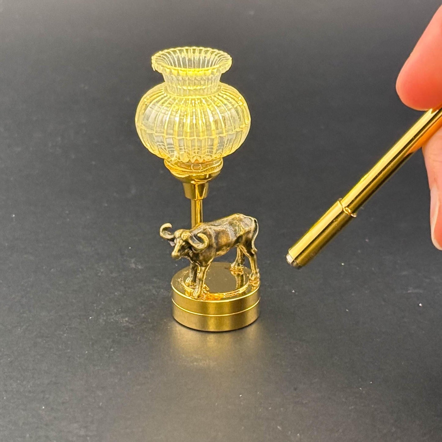 Miniature Touchless operation with Wand  1:12 table lamp LED for Dollhouse No-touch No-Switch Stick Standing Bull Ox Table Lamp