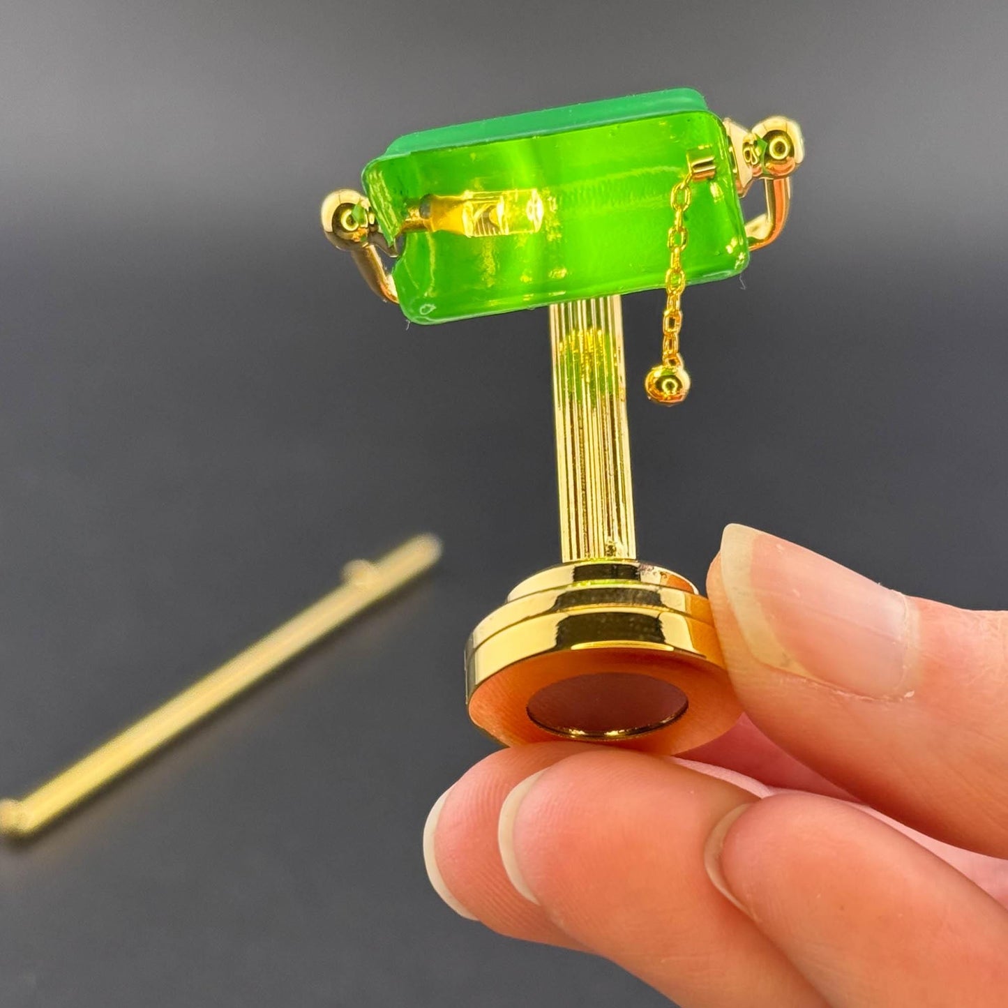 Miniature Touchless operation with Wand  1:12 table lamp LED for Dollhouse No-touch No-Switch Victorian Brass Green desk light