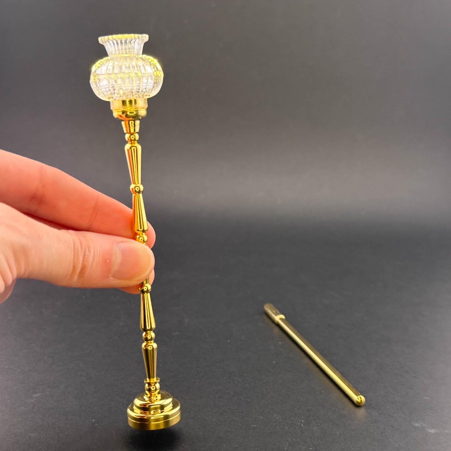 Miniature Touchless operation with Wand  1:12 table lamp LED for Dollhouse No-touch No-Switch Floor light with crown top