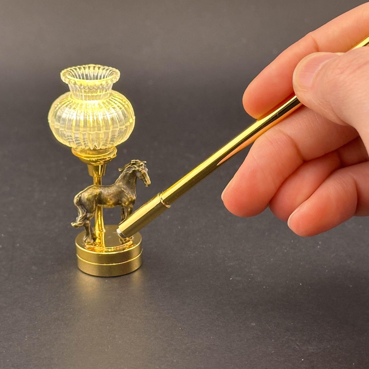 Miniature Touchless operation with Wand  1:12 table lamp LED for Dollhouse No-touch No-Switch Stick Horse table light