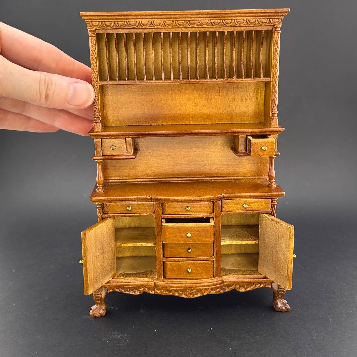 Fine Quality ornate Buffet and Hutch 1:12 scale for dollhouse miniature Y2064WN