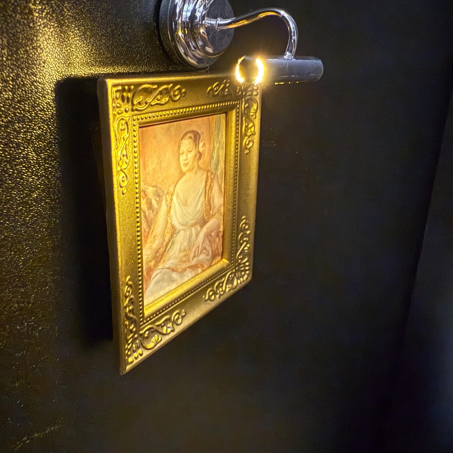 Dollhouse miniature Silver picture lamp or desk light  LED wall lamp with On/off switch 1:12 scale