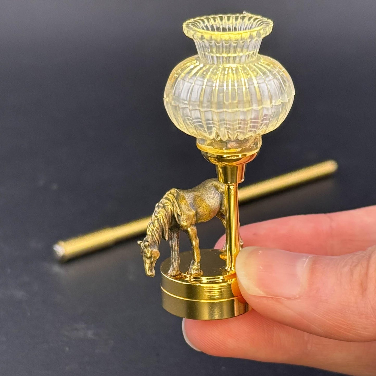 Miniature Touchless operation with Wand  1:12 table lamp LED for Dollhouse No-touch No-Switch Stick Horse Eating Table Lamp