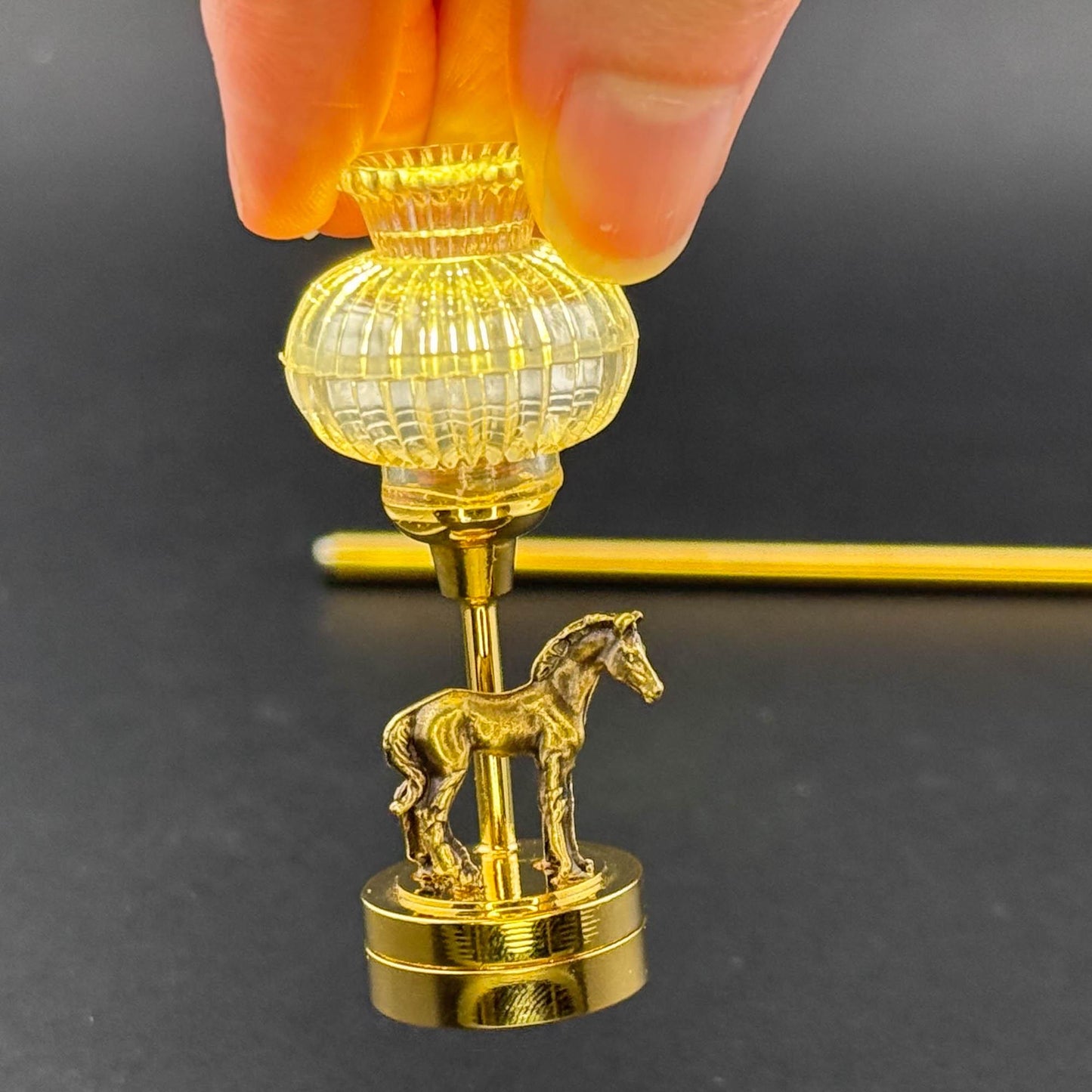 Miniature Touchless operation with Wand  1:12 table lamp LED for Dollhouse No-touch No-Switch Stick PONY miniature horse Table Lamp