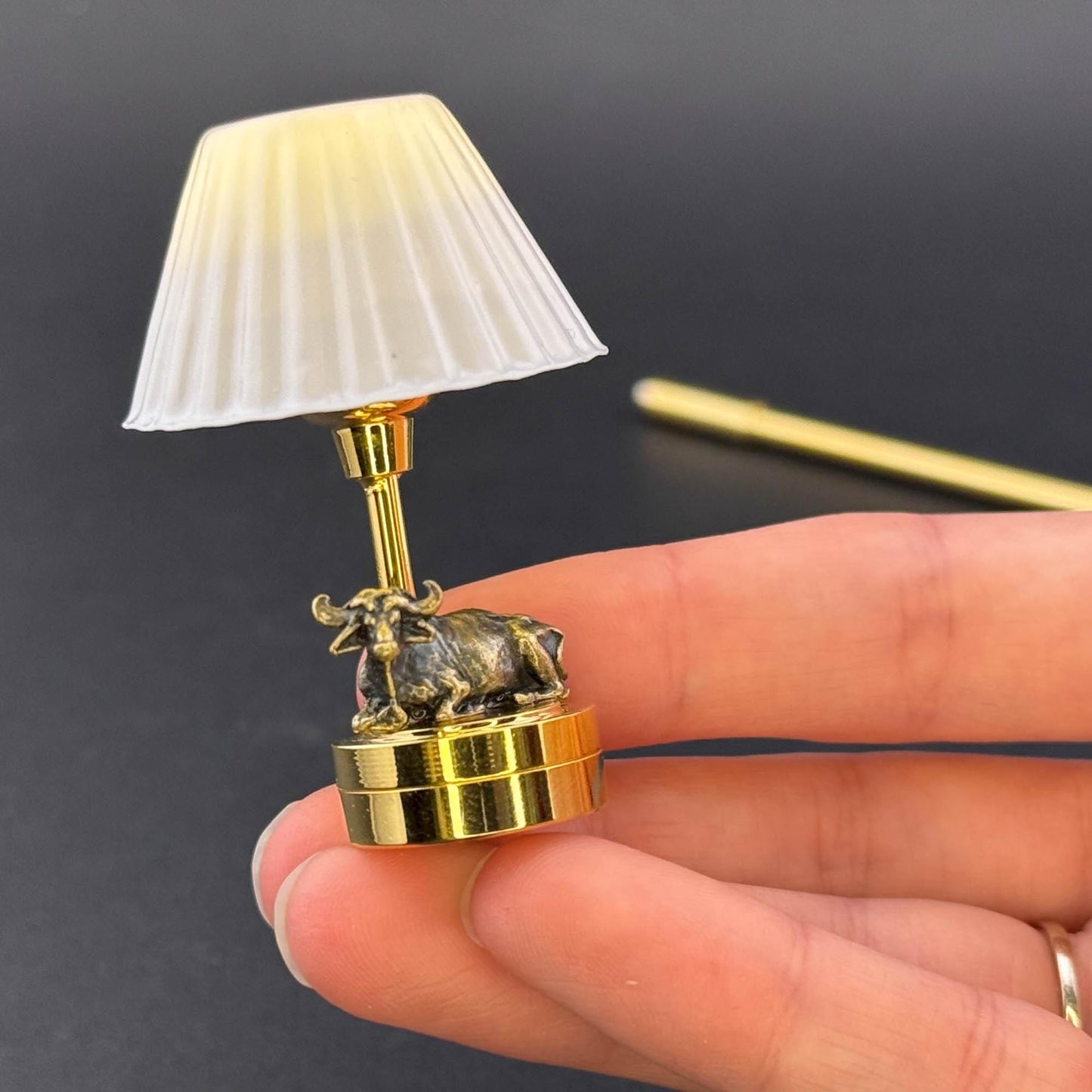 Miniature Touchless operation Wand  1:12 table lamp LED for Dollhouse No-touch No-Switch Stick Sitting Resting Crouching Ox Bull Table Lamp