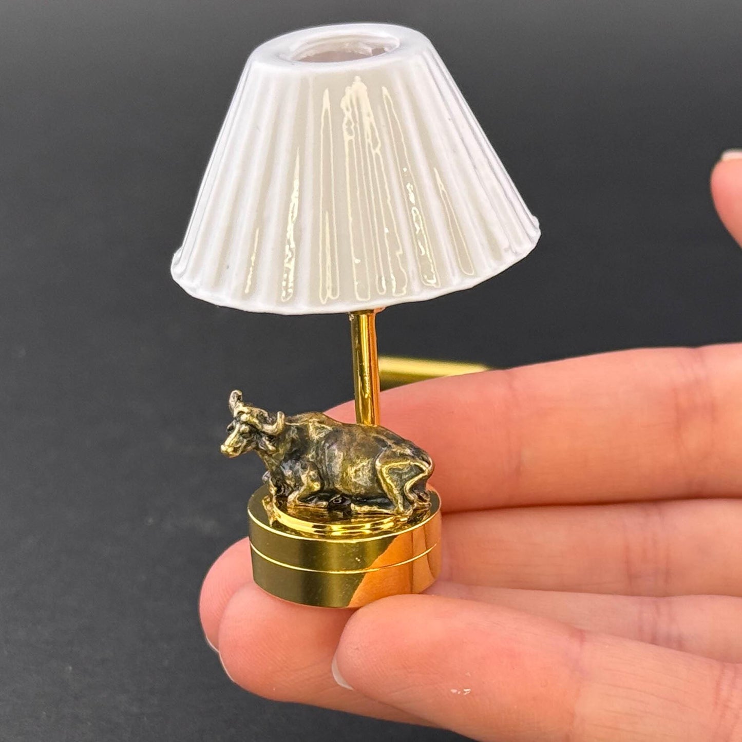 Miniature Touchless operation Wand  1:12 table lamp LED for Dollhouse No-touch No-Switch Stick Sitting Resting Crouching Ox Bull Table Lamp