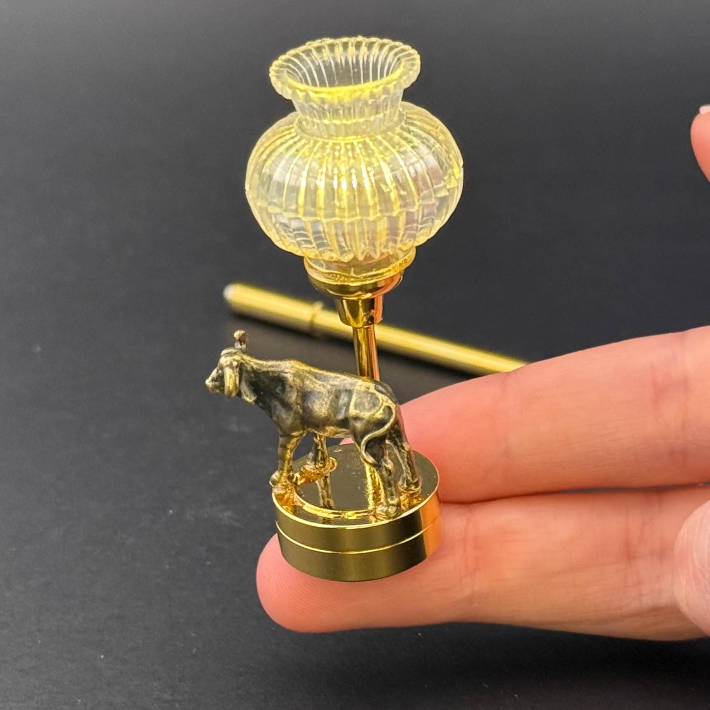 Miniature Touchless operation with Wand  1:12 table lamp LED for Dollhouse No-touch No-Switch Stick Standing Bull Ox Table Lamp