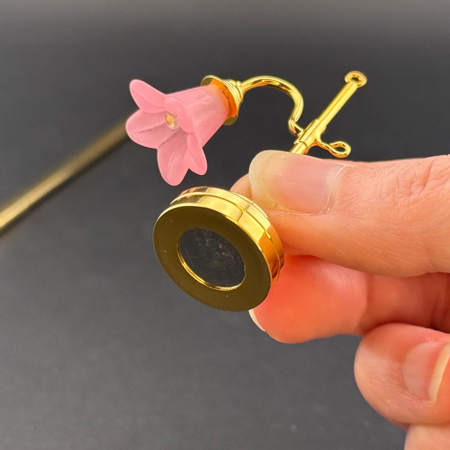 Miniature Touchless operation with Wand  1:12 table lamp LED for Dollhouse No-touch No-Switch pink tulip dest table light