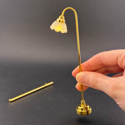 Miniature Touchless operation with Wand  1:12 table lamp LED for Dollhouse No-touch No-Switch Floor light with crown top
