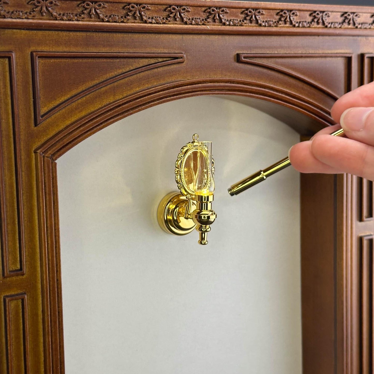 Miniature Touchless operation with Wand 1:12 Fancy Victorian wall sconce oil lamp LED light Dollhouse No-touch No-Switch Brass