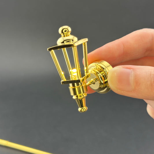 Miniature Touchless operation with Wand 1:12 Victorian classic brass Carriage lamp light Sconce outdoor LED Dollhouse No-touch No-Switch