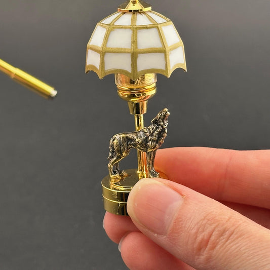 Miniature Touchless operation with Wand  1:12 table lamp LED for Dollhouse No-touch No-Switch Stick Moonlit Howling Wolf Table Lamp