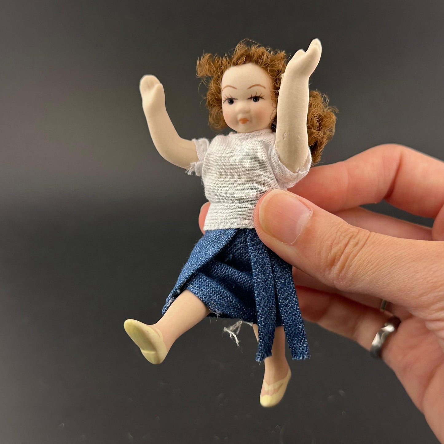 Miniature 4-Inch Porcelain Baby Doll with Movable Limbs & Head – 1:12 Dollhouse Scale